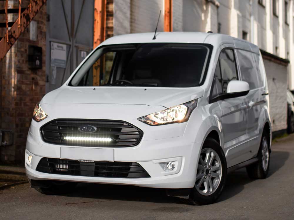 Ford-Transit-Connect-16_Web_Close-Up