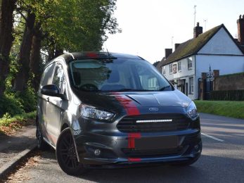Ford Transit Courier (2014-2018) Kit de montage sur calandre