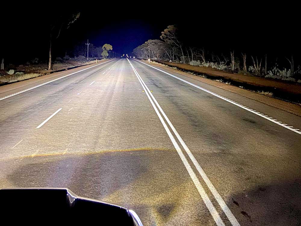 GK-LC200-Elite---Night_Web