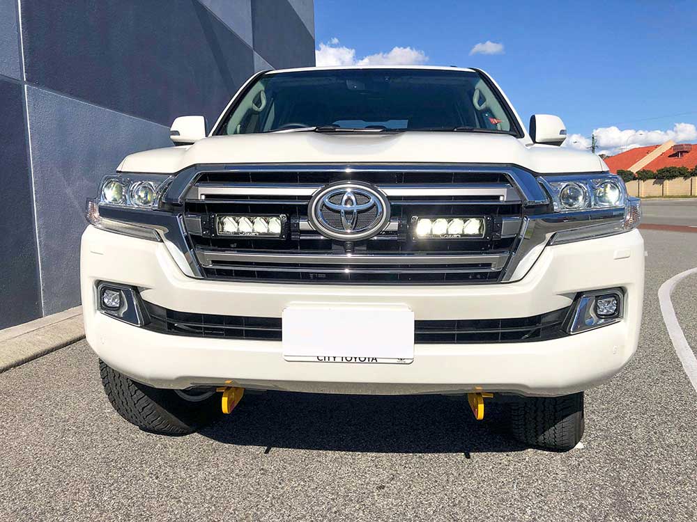 LC200_Grille_Kit_07_Web