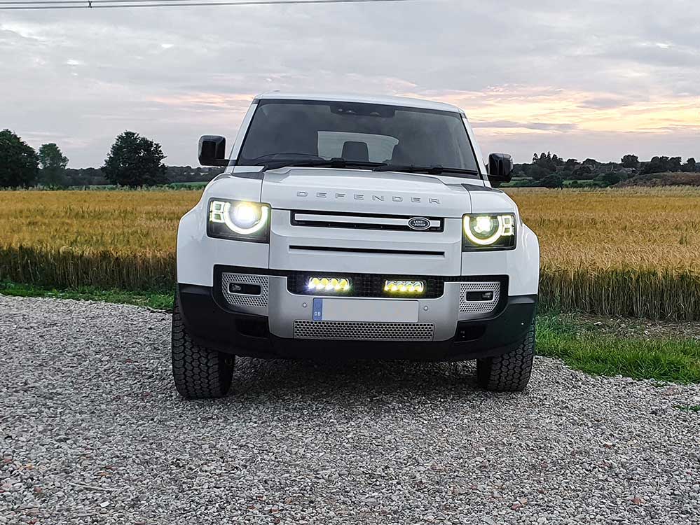 LR_Defender_2020_Grille_Kit_02_Web
