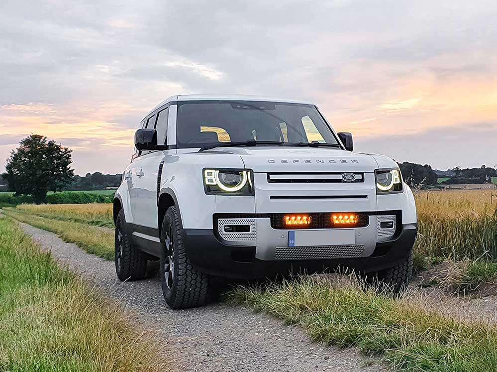 LR_Defender_2020_Grille_Kit_04_Web