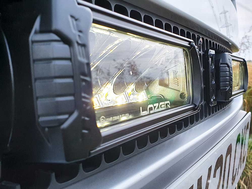 LR_Defender_2020_Grille_Kit_07_Web