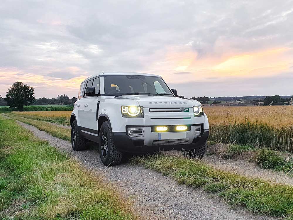 LR_Defender_2020_Grille_Kit_09_Web