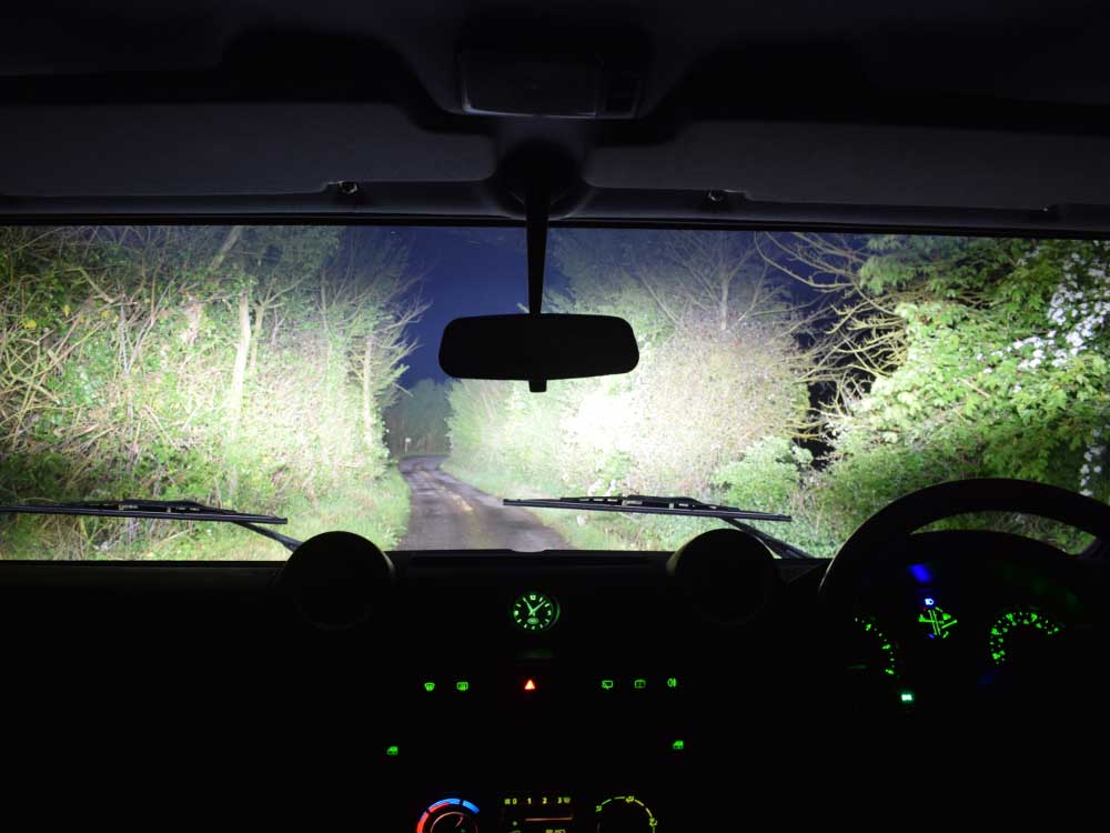 Lazer-Lamps---Defender-Roof-Mount-Kit---Linear-48_3_Web