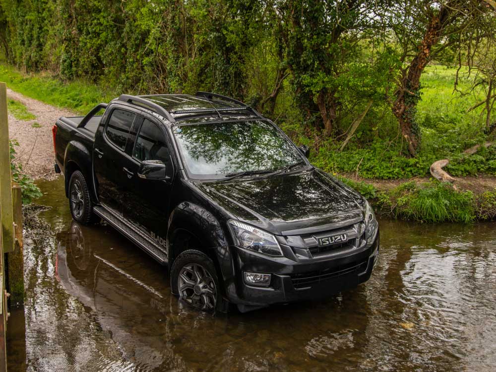Lazer-Lamps---Isuzu-Dmax---Linear-36_5_Web
