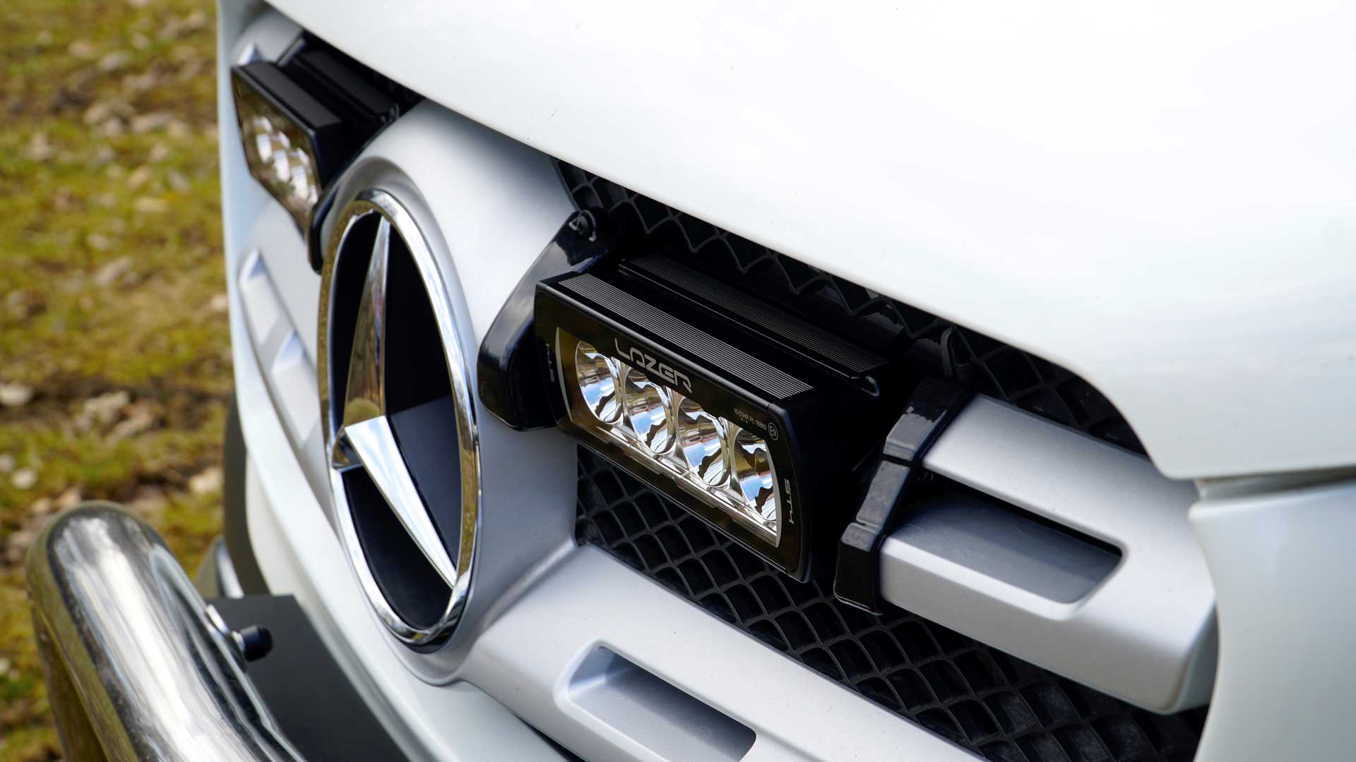 Mercedes Classe X (2017+) Kit de montage de calandre