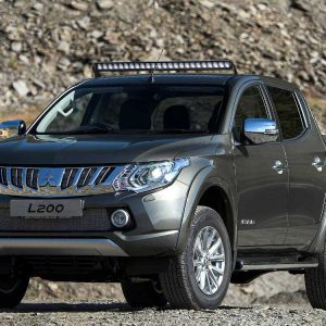 Mitsubishi L200 (2019+) Kit de montage sur le toit (sans barres longitudinales)