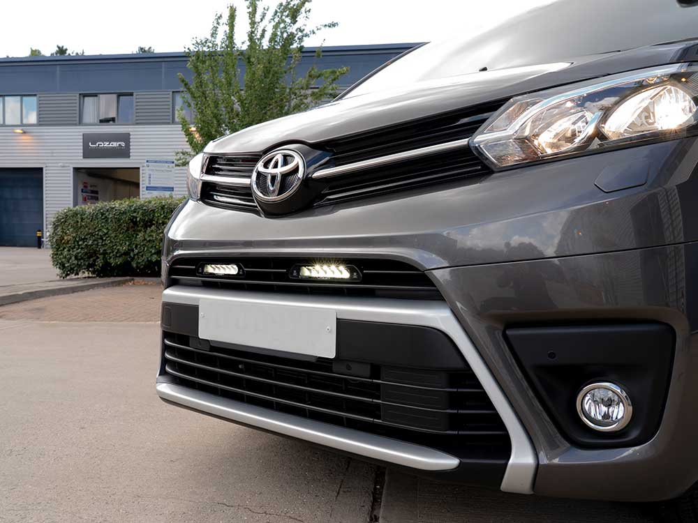 Toyota Proace (2016-2023) Kit de montage de pare-chocs (Linear-6)