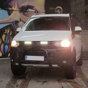 VW T5.1 (2010+) – Kit de montage sur calandre