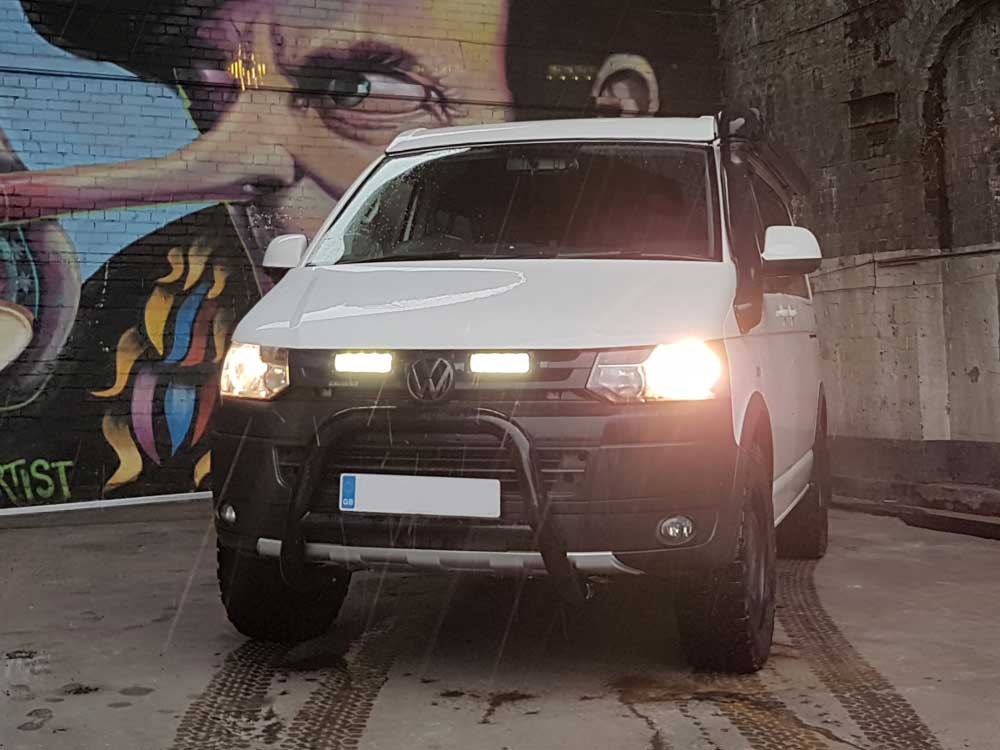 VW T5.1 (2010+) – Kit de montage sur calandre