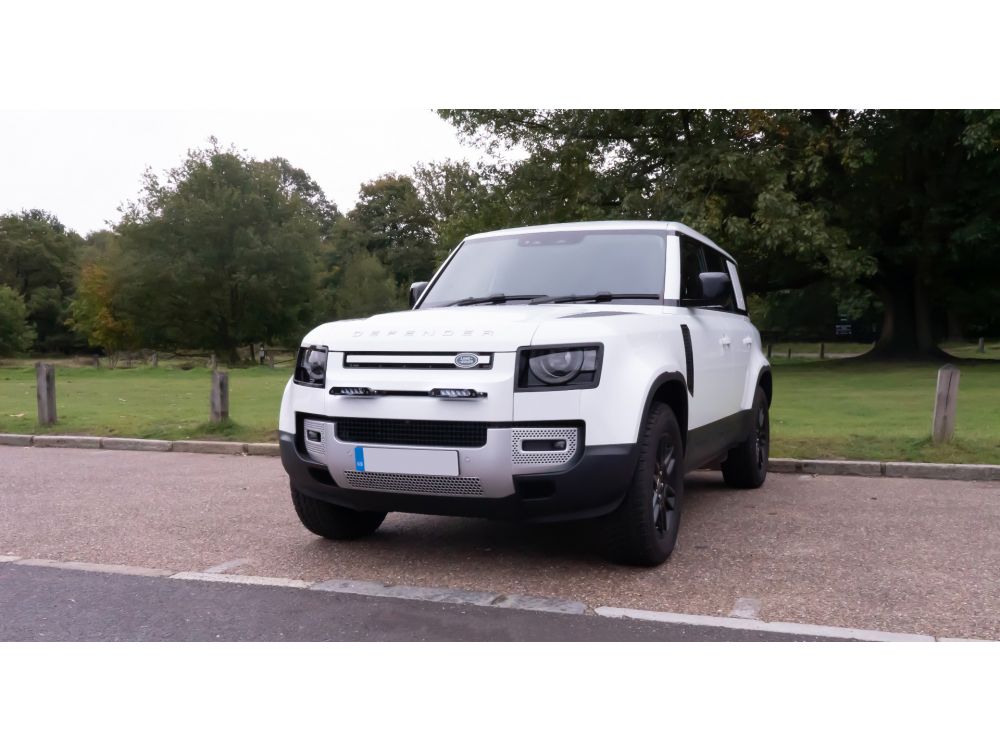Land Rover Defender (2020+) – Kit de montage (avec Linear 6)