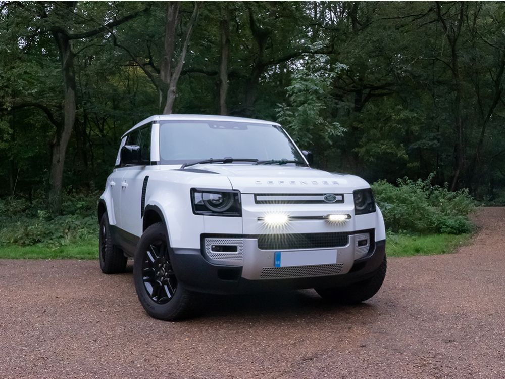 Land Rover Defender (2020+) – Kit de montage (avec Linear 6)