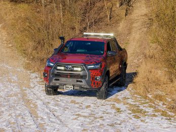 Toyota Hilux Invincible X (2021+) Kit de montage de calandre