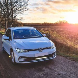 VW Golf MK8 (2020+) Kit de montage de grille Linear-18 ou Glide