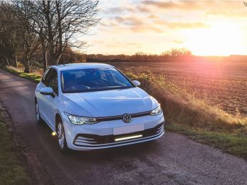 VW Golf MK8 (2020+) Kit de montage de grille Linear-18 ou Glide