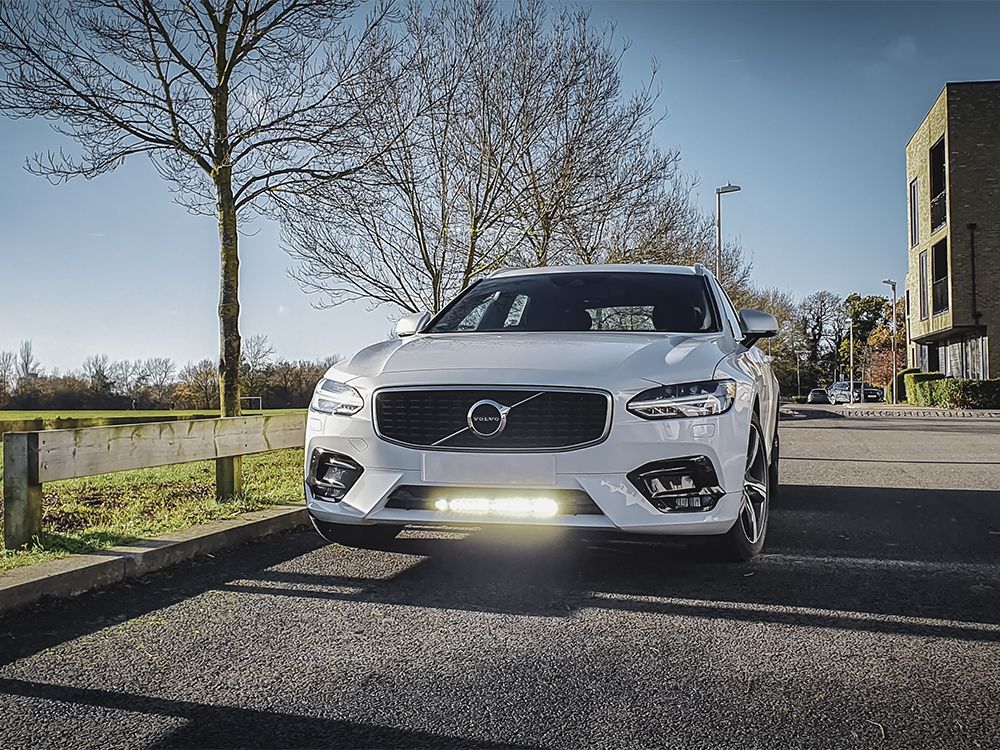 Volvo V90/S90 (2016+) Grille Kit (Linear-18)