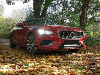 Volvo V60/S60 (2018+) Grille Kit (Linear-18)