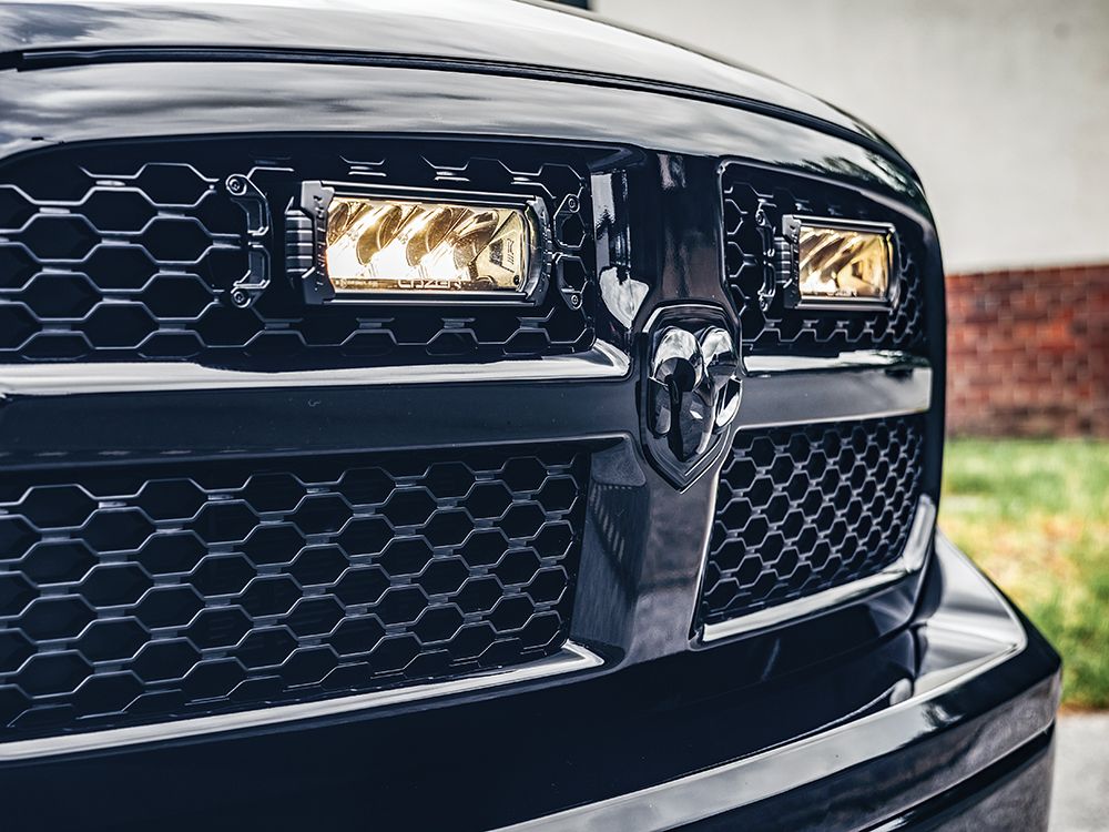 RAM 1500 Classic (2013+) Kit de montage de calandre