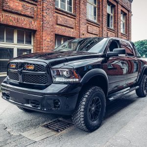 RAM 1500 Classic (2013+) Kit de montage de calandre