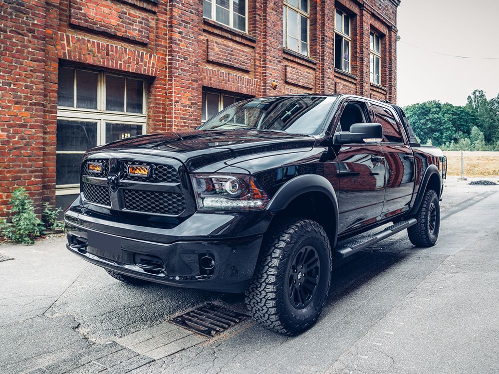 RAM 1500 Classic (2013+) Kit de montage de calandre