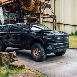 RAM 1500 Limited (2019-2023) Kit de montage de calandre