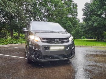 Opel Vivaro (2019+) Kit de montage de calandre