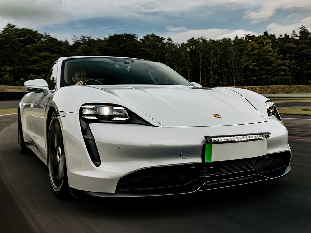 glide_install_image_porsche_taycan_04_web