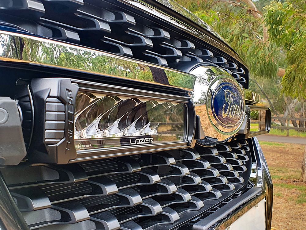 Ford Ranger Limited (2023+) Kit de calandre – 2xTriple-R 850