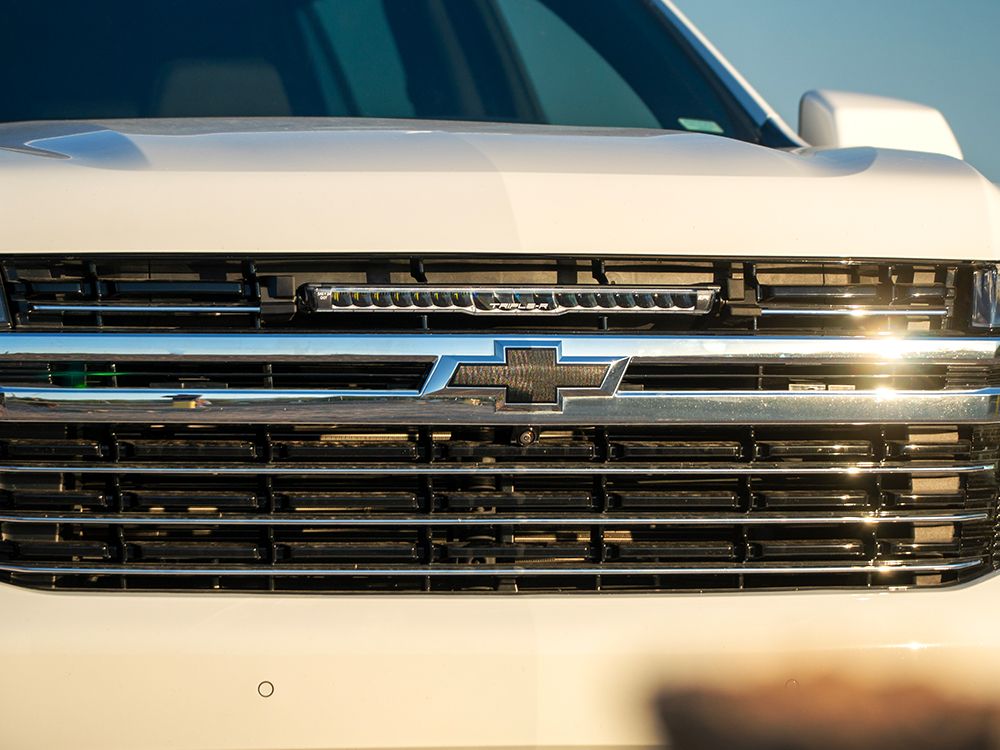 chevrolet_tahoe_grille_kit_install_image_01_web