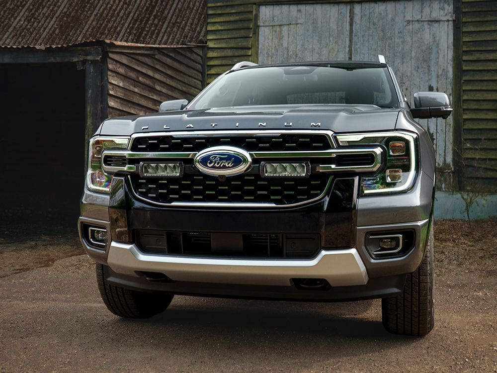 ford_ranger_platinum_grille_kit_install_image_07_web