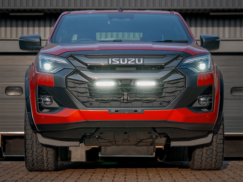 isuzu_d-max_2025__grille_kit_install_image_03_web