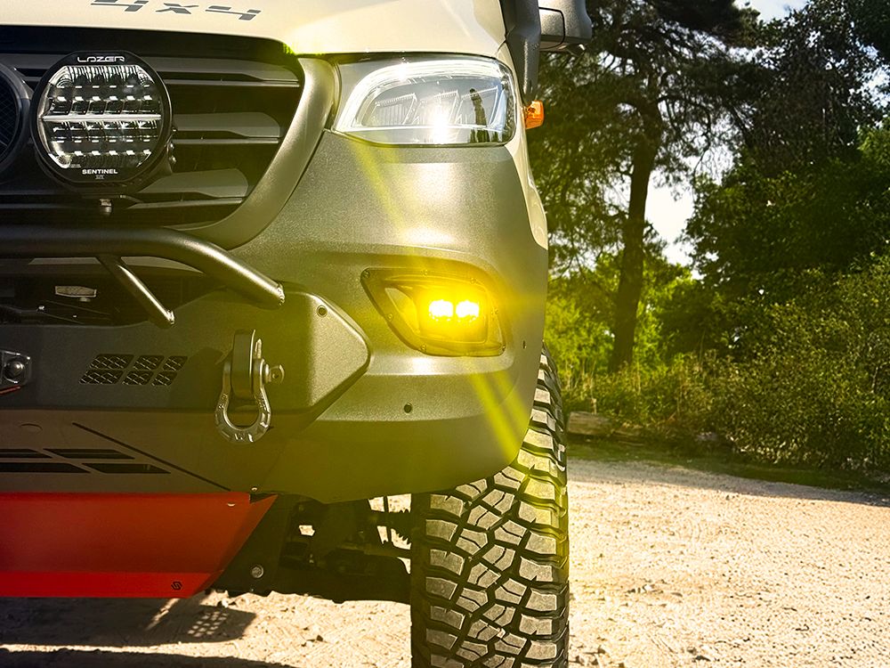 mercedes_sprinter_fog_light_kit_carbon-2_drive_install_image_08_web