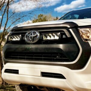 Toyota Hilux (2021+) Kit de calandre pour Triple-R 750